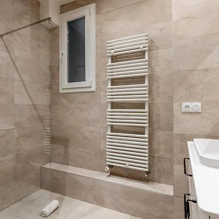 A1# 8people # 4bedrooms # Wagram # Ac # 8 아파트 *