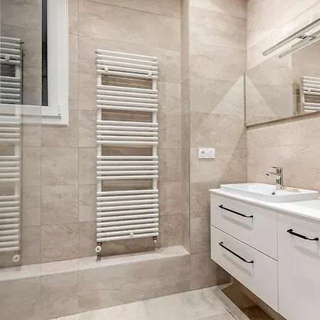 A1# 8people # 4bedrooms # Wagram # Ac # 8 파리