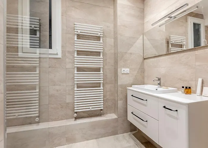 A1# 8people # 4bedrooms # Wagram # Ac # 8 巴黎